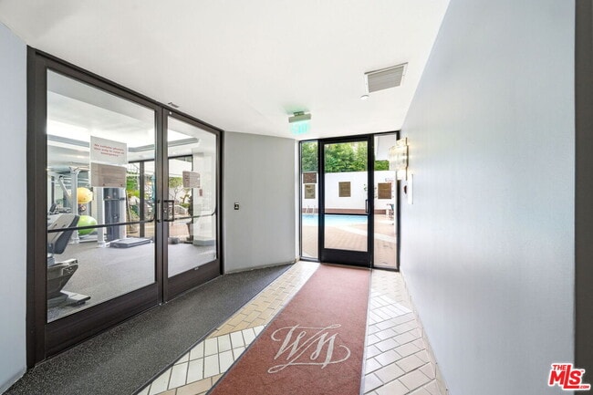Building Photo - 10660 Wilshire Blvd