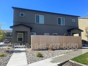 Building Photo - 537 Autumn Breeze Cir