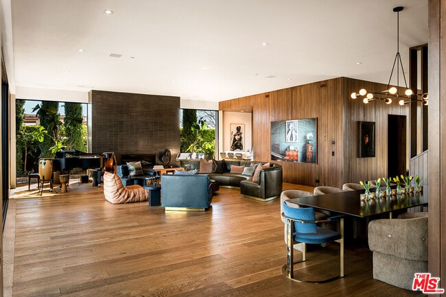 Building Photo - 1030 Somera Rd