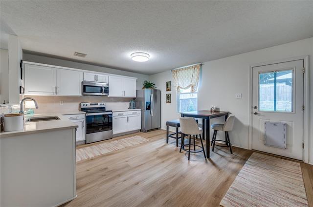 Building Photo - 5505 Pandale Valley Dr