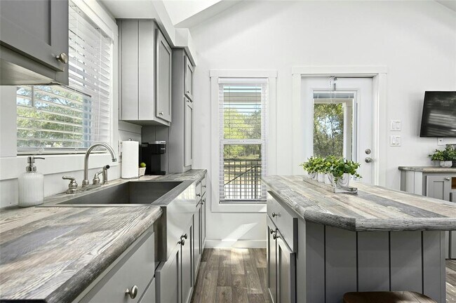 Building Photo - 257 Co Rd 278