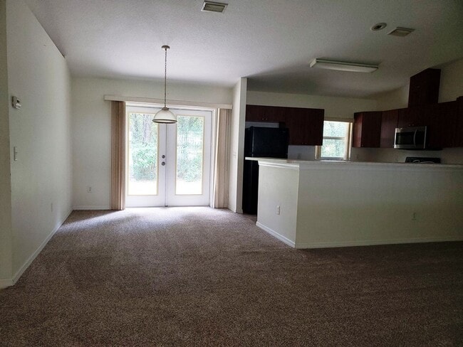 Building Photo - Inverness 3/2/2