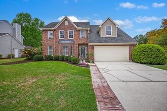 Building Photo - 5409 Dwight Dr