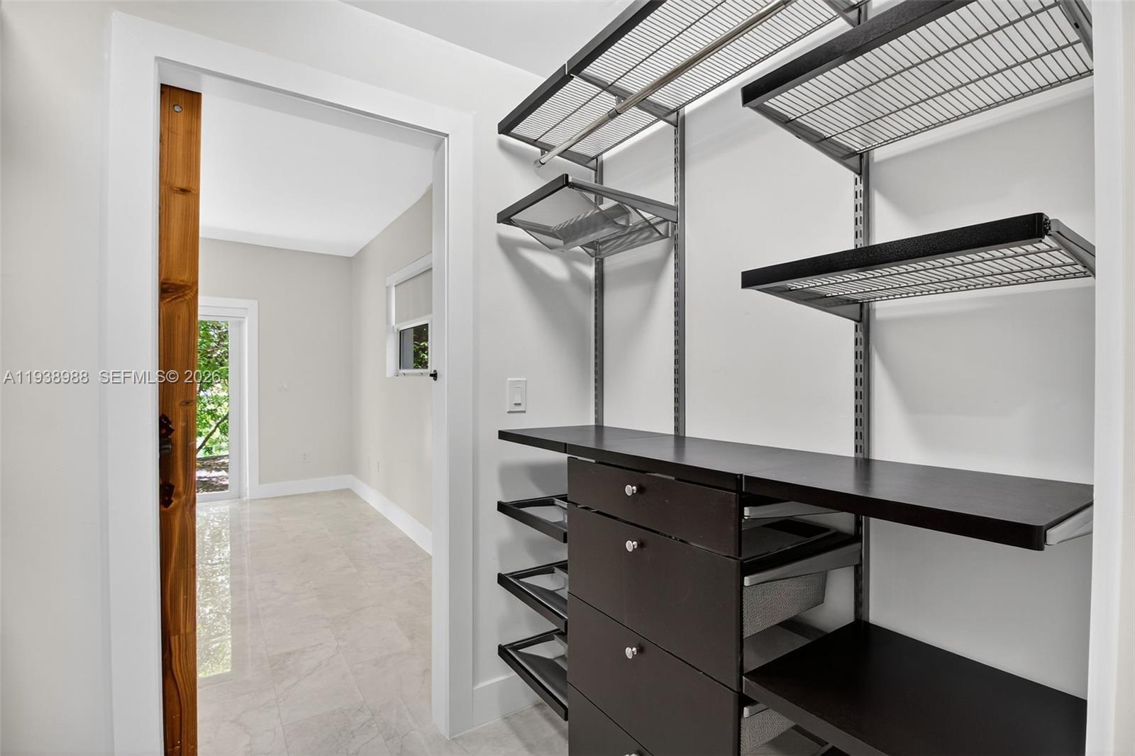 Building Photo - 6090 SW 63rd Ave