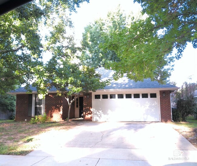 Primary Photo - 108 Davison Loop