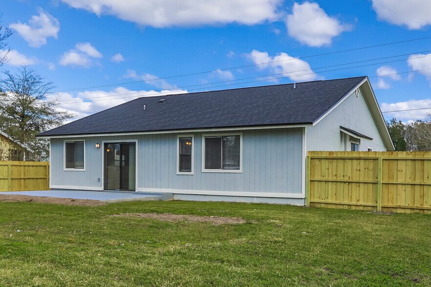 Building Photo - 1782 Farm Way