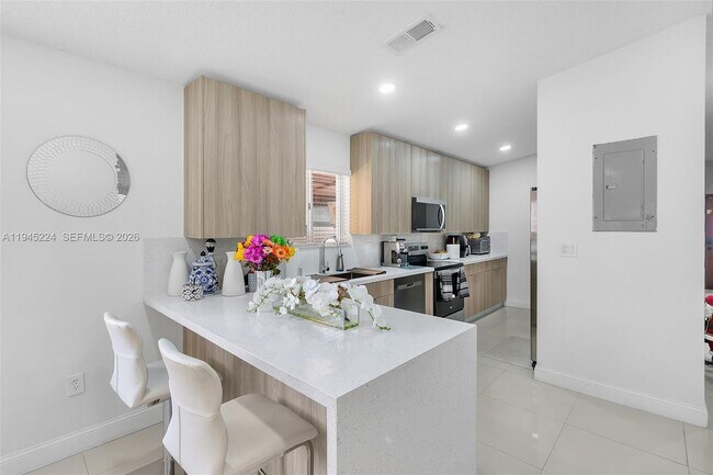 Building Photo - 3172 W 79th Pl