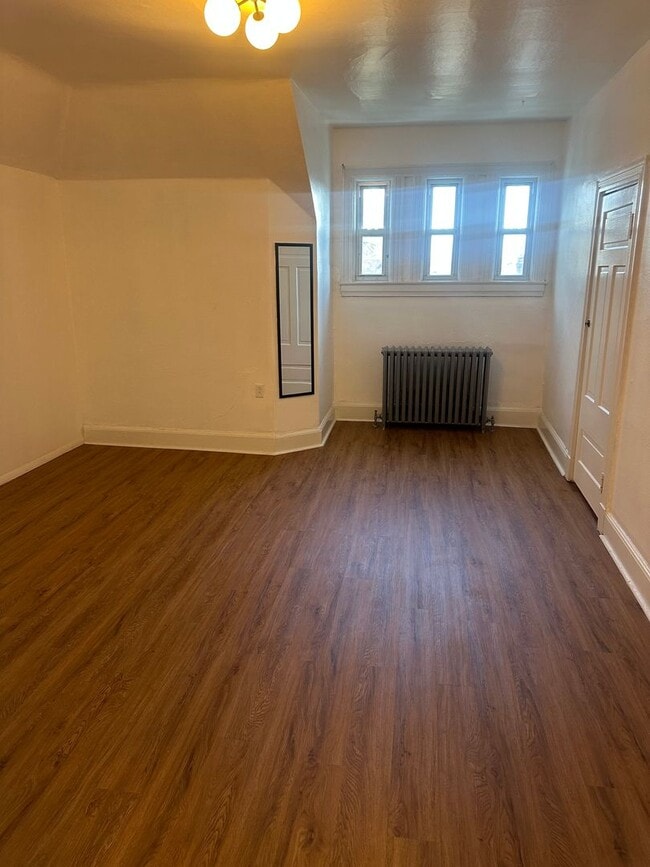 Building Photo - 140 S Fairmount St