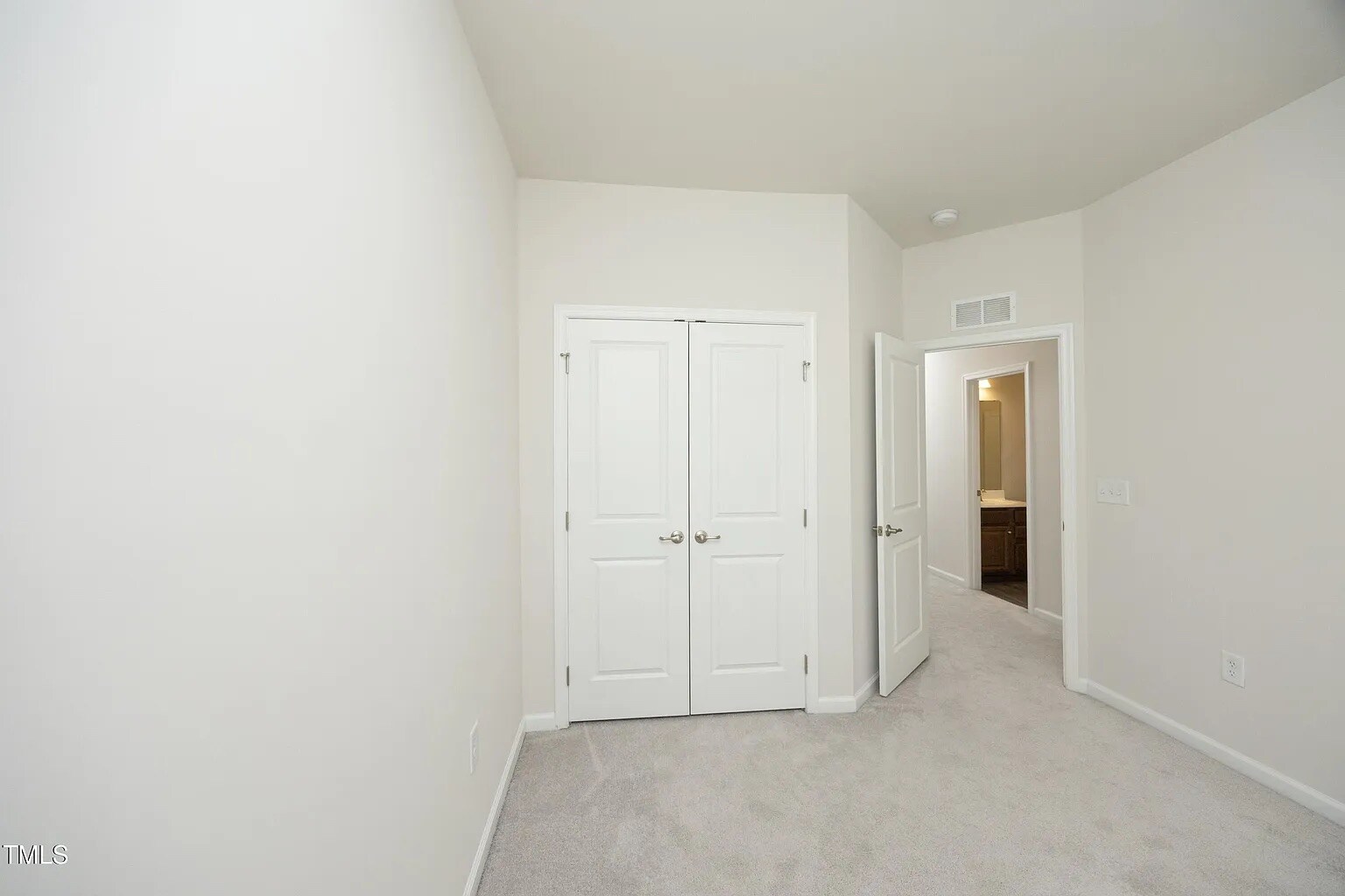 Building Photo - Room in Townhome on Excelsior Grand Ave