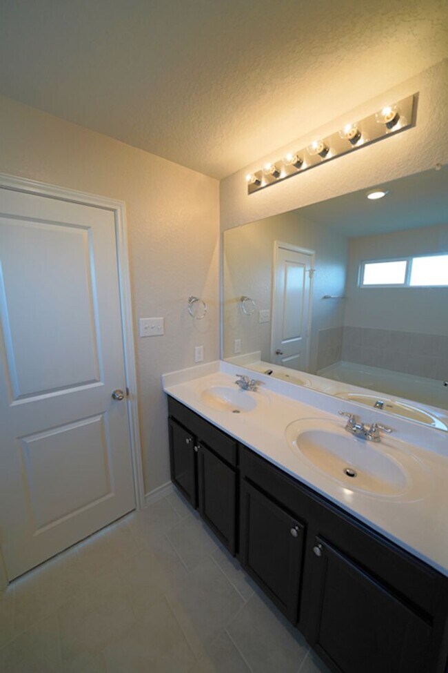 Building Photo - Like New Home in Red River Ranch (Cibolo) ...