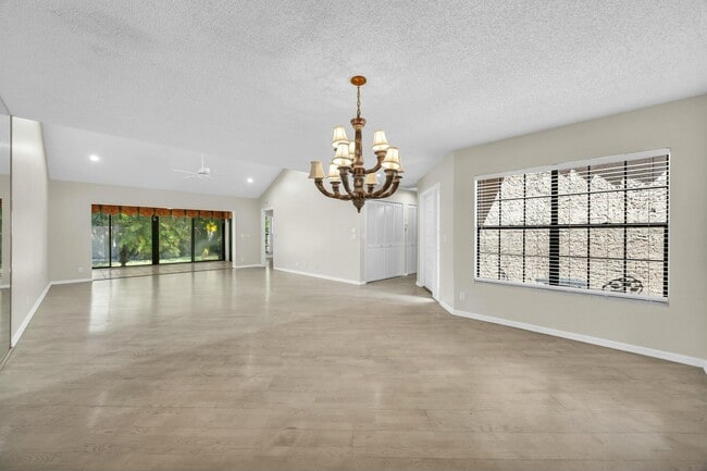 Building Photo - 11206 Applegate Cir