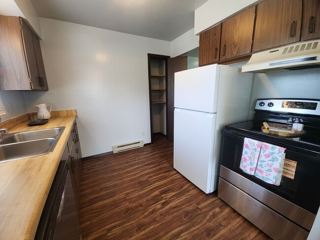 Building Photo - 1129 Primrose Ct