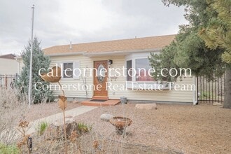 Building Photo - 411 E Cheyenne Rd