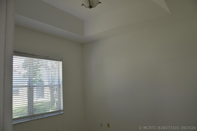 Building Photo - 4106 NE 22nd Ct