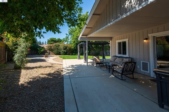 Building Photo - 3600 Kobias Ct