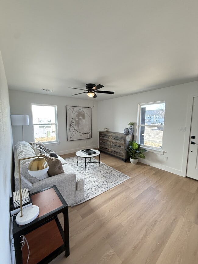 Building Photo - 1172 W Cato Springs Rd