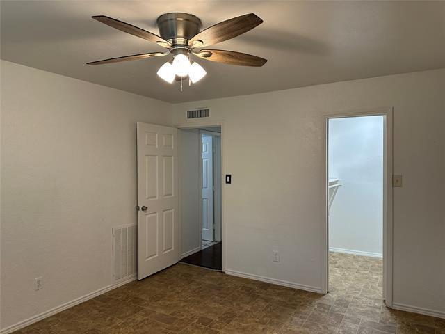 Building Photo - 910 Sunny Slope Dr
