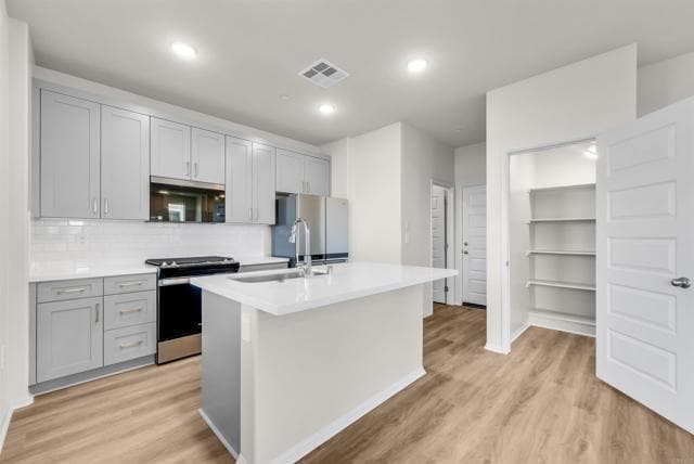 Building Photo - 28386 Via Solero