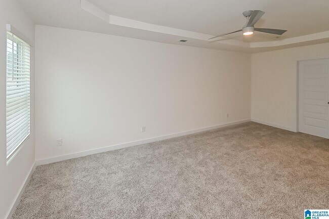 Building Photo - 136 The Heights Dr