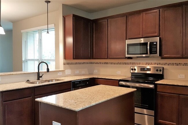 Building Photo - 105 Wickersham Rd