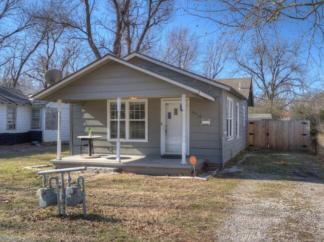 Building Photo - 4716 S 30th W Ave