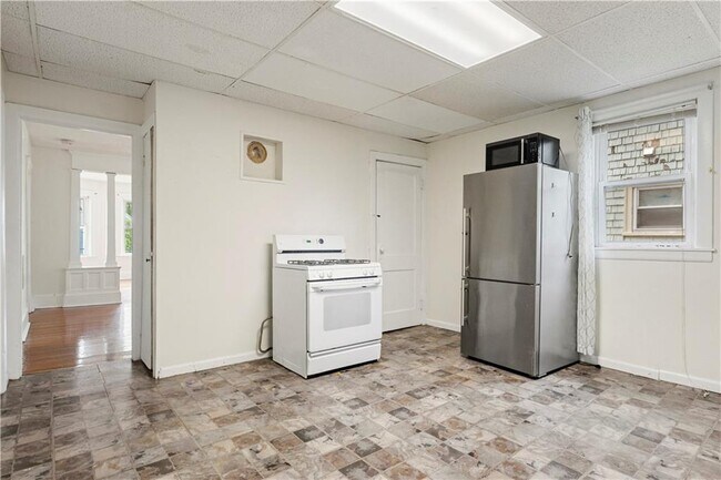 Building Photo - 63 Trenton St