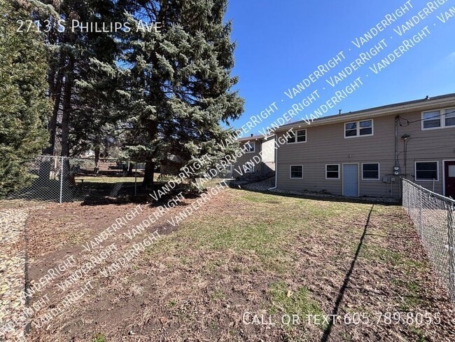 Building Photo - 2713 S Phillips Ave