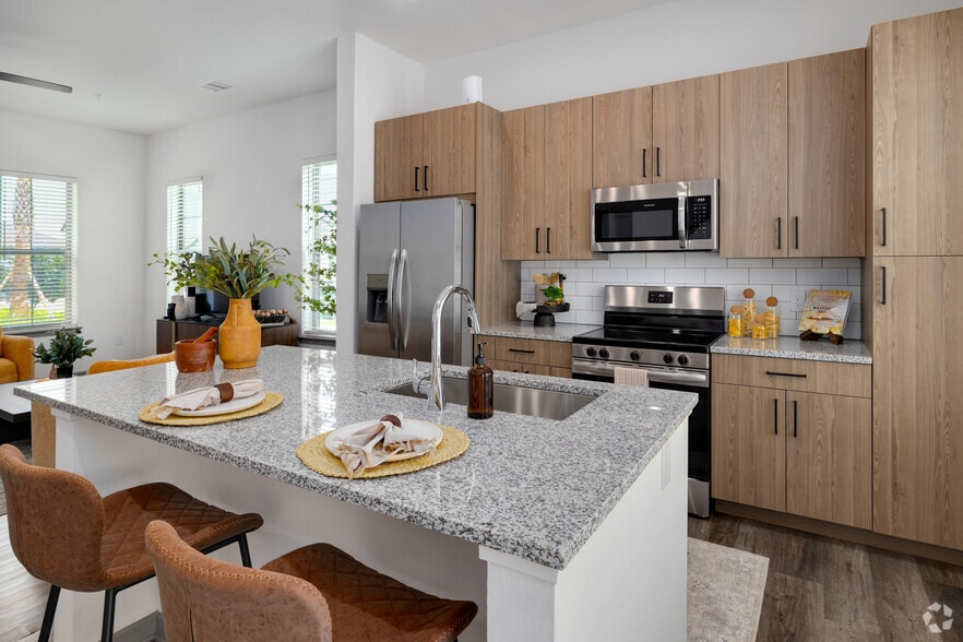 3BR, 2BA - 1,525SF - Kitchen - The Hadley Apartments - North Port, FL