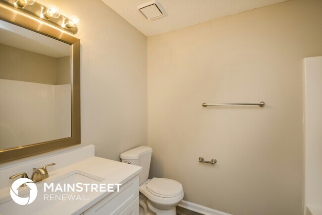 Building Photo - 150 Lazy Hollow Ln