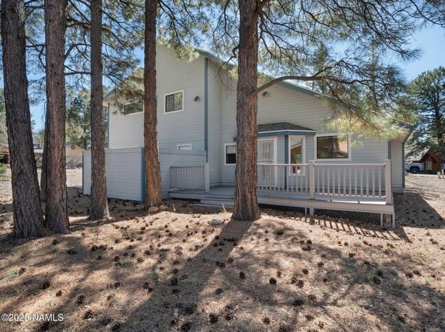 Building Photo - Gorgeous Flagstaff Rental
