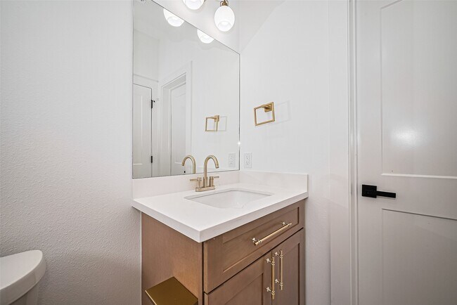 Building Photo - 6023 Maybell St