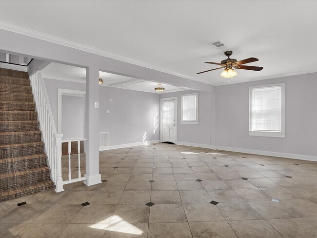 Building Photo - 1840 Manila Ave