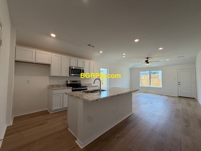 Building Photo - New Construction,