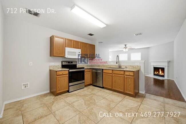 Building Photo - 712 Preston Dr