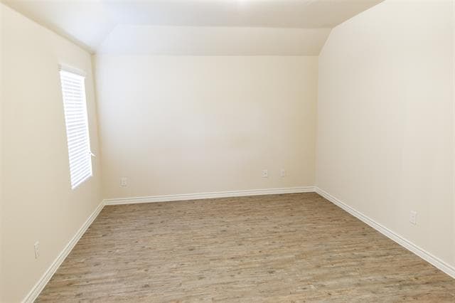 Building Photo - 1607 Dove Cir