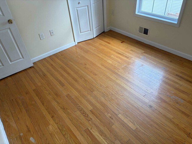 Building Photo - 30 Whitman Ave