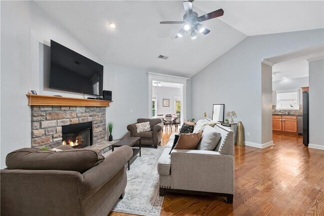 Building Photo - 52 Thomas Pl Dr