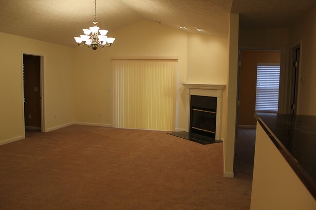 Building Photo - 1903 Griffon Dr