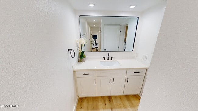 Building Photo - 416 Shoreview Dr