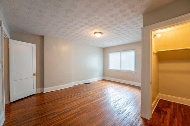 Building Photo - 1310-1312 N. 5th Street
