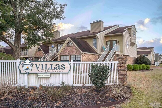 Building Photo - 5001 Grande Dr