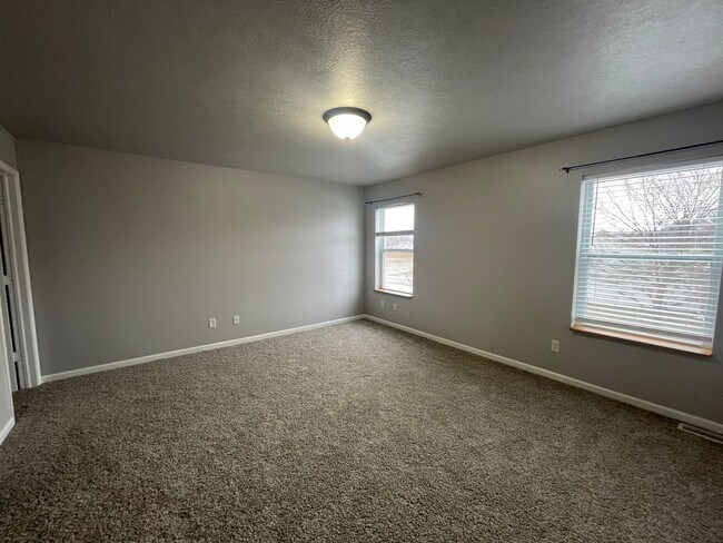 Building Photo - MOVE IN SPECIAL: Four Bedroom Home in Mattawan