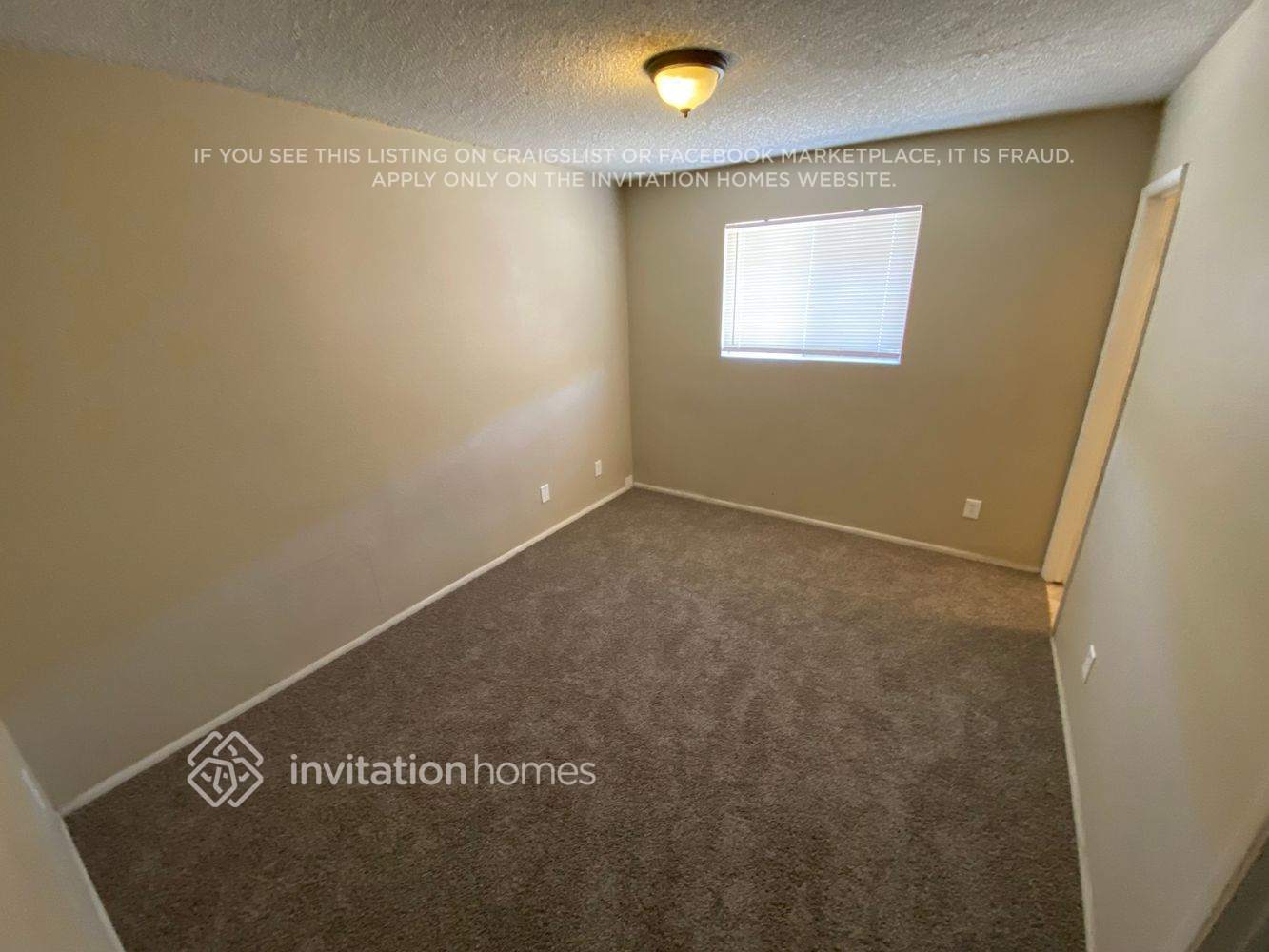 Building Photo - 4424 W Caron St