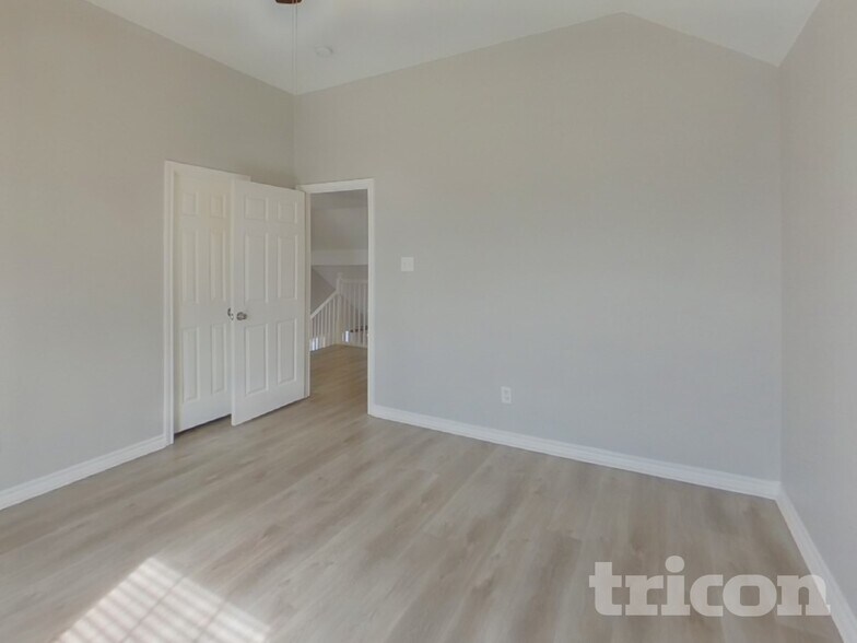 Building Photo - 1533 Mill Creek Dr