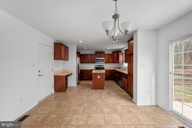 Building Photo - 259 Olympic Dr