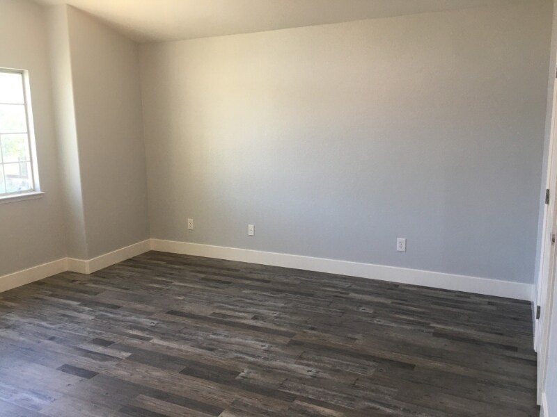 Building Photo - 8669 Gossamer Way