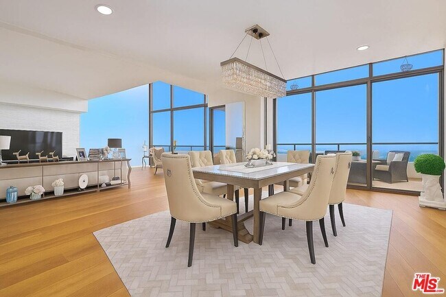 Building Photo - 4337 Marina City Dr
