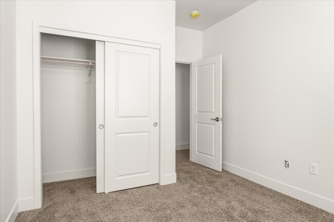 Building Photo - 40484 Bollinger Pl