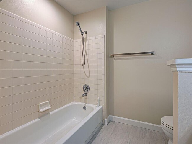 Building Photo - 4008 Crockers Lake Blvd