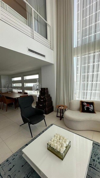 Building Photo - 1040 Biscayne Blvd